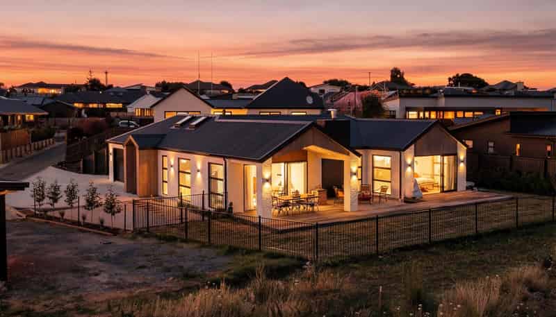 58 Les Wakefield Road, Mapua