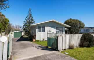 356 Pukehina Parade, Pukehina