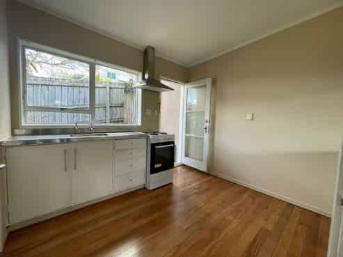 2/160 Mount Smart Road, Onehunga
