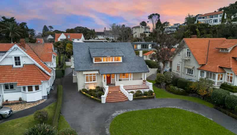 12 Clive Road, Epsom