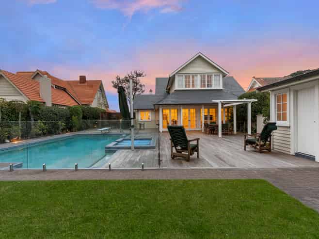 12 Clive Road, Epsom