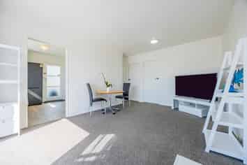 1A Hobday Place, Meadowbank