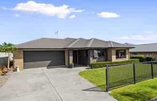 45 Barrington Drive, Huntington