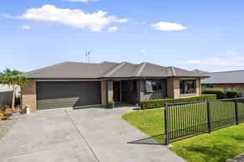 45 Barrington Drive, Huntington