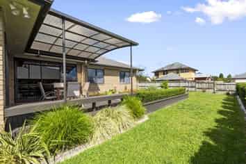 45 Barrington Drive, Huntington