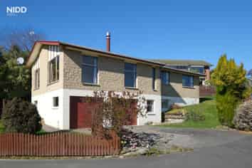 4 Coolock Crescent, Waverley