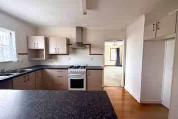 1265 Dominion Road Extension, Mount Roskill