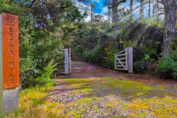 867 Tuateawa Road, Little Bay, Waikawau