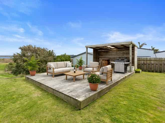 518 Pukehina Parade, Pukehina