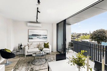 10 Central Road, Kingsland