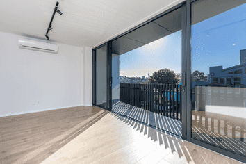 10 Central Road, Kingsland