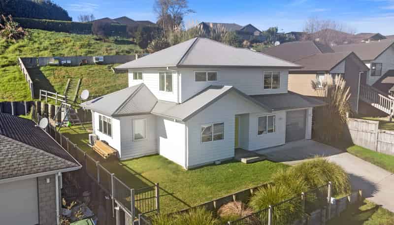 36 Alpers Ridge, Leamington