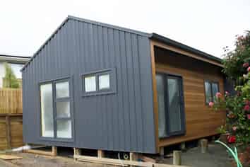 A OR B/178 Helston Road, Paparangi