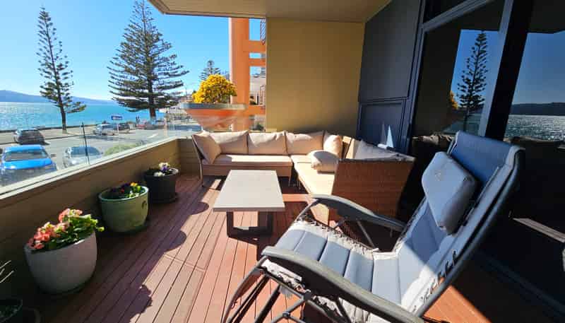 a/222 Oriental Parade, Oriental Bay