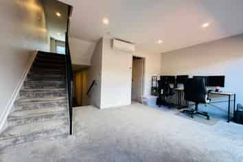 2/1A Halsey Road, Manurewa