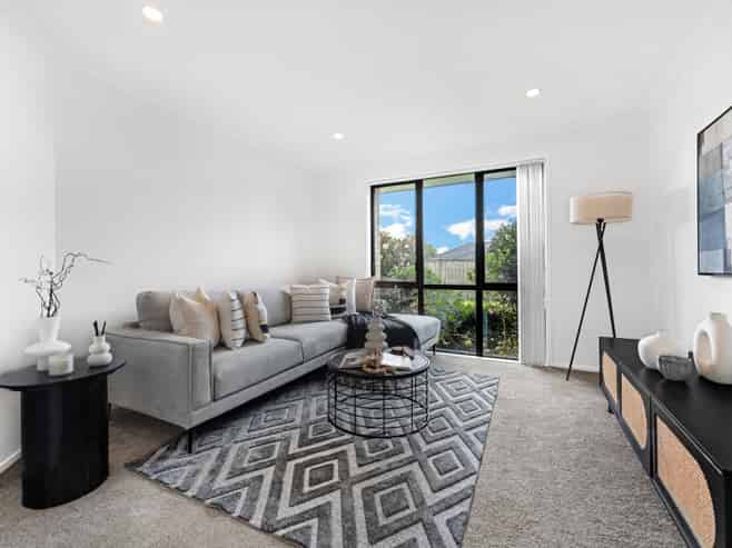 24 PYNE CRESCENT, Pokeno