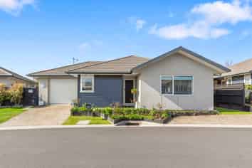 39 Bridgewater Way, Pyes Pa