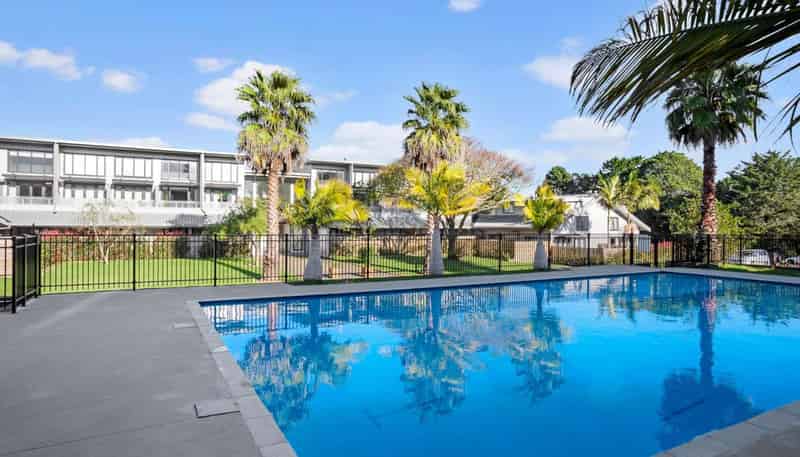 14F 30 Westward Ho, Glen Eden