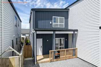 17B Waka Ama Road, Drury
