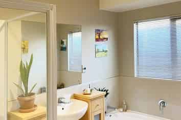 10A Phoenicia Court, The Gardens