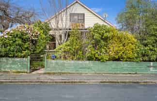 21 Neidpath Road, The Glen