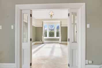 21 Neidpath Road, The Glen
