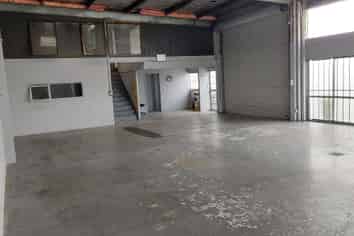 Industrial Unit on Popular East Side