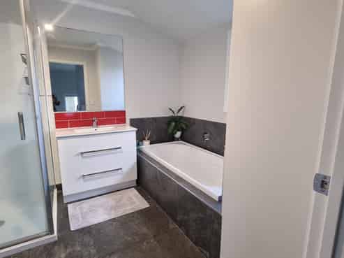 B/138 Tuhikaramea Road, Dinsdale