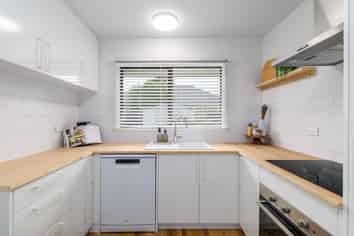 37A Attlee Crescent, Bryndwr