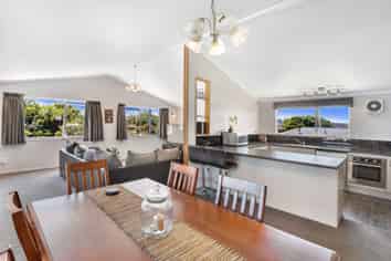 69 Lincoln Road, Springvale