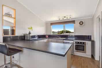 69 Lincoln Road, Springvale