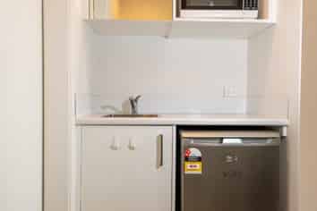 1/9 Hibiscus Avenue (Room C), Hamilton Lake