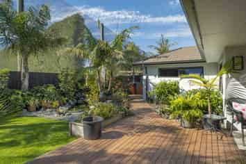 27 Garvan Glen, Pyes Pa