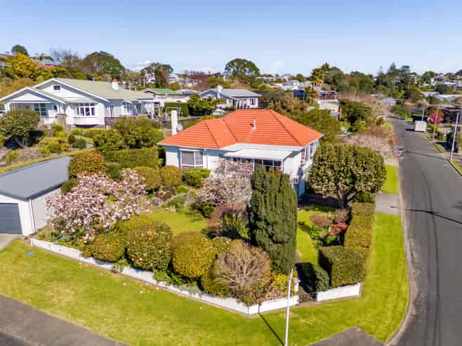 32 Queens Road, Glen Avon