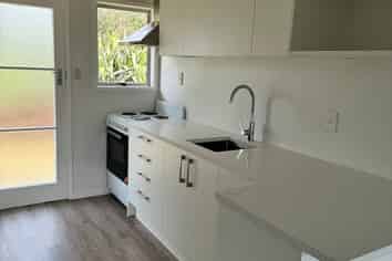 3/11A Bayside Avenue, Te Atatu Peninsula