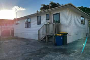 53 Universal Drive, Henderson