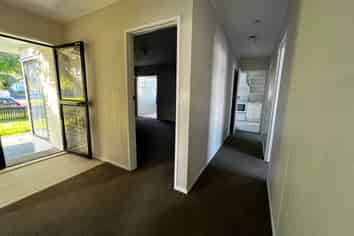 53 Universal Drive, Henderson