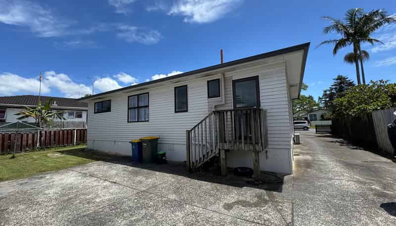 53 Universal Drive, Henderson