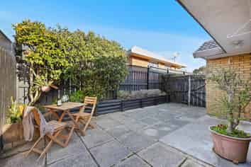 4 Davern Lane, New Lynn