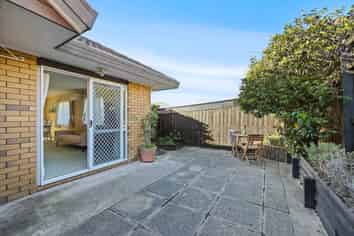 4 Davern Lane, New Lynn