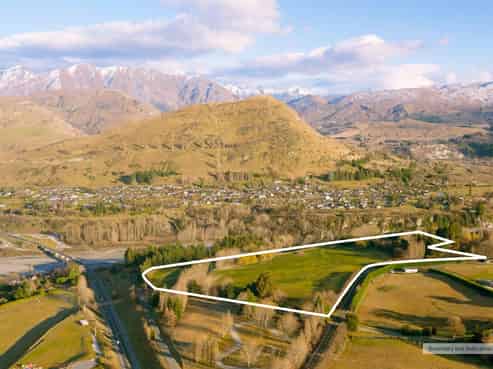 Spence Park: Premier Development Opportunity