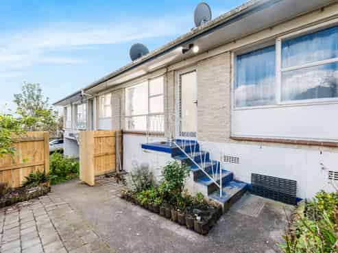 2/150 Hutchinson Avenue, New Lynn