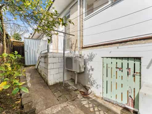 2/150 Hutchinson Avenue, New Lynn