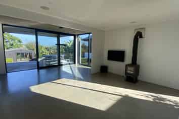 14 Winsomere Crescent, Westmere
