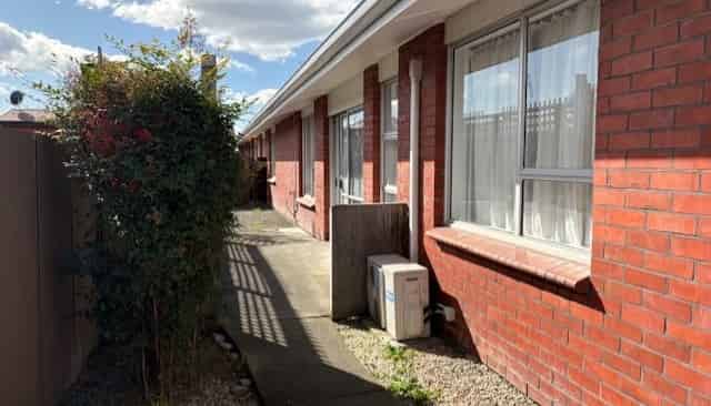 2/324 Havelock Street, Ashburton