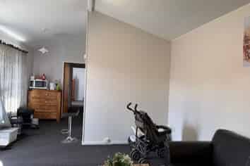 2/324 Havelock Street, Ashburton