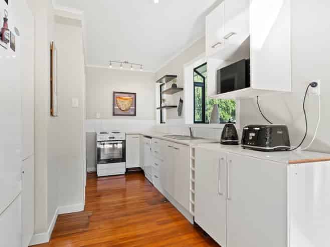 14 Tirimoana Road, Te Atatu South