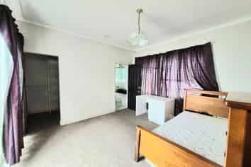 Auckland - Address withheld