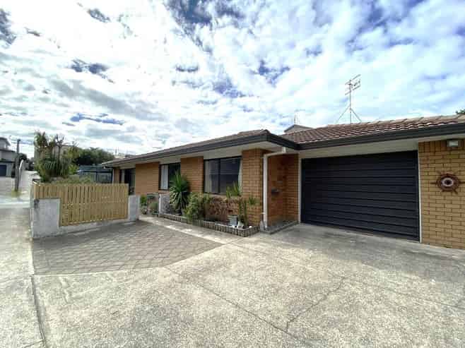 182 Valley Road, Mount Maunganui