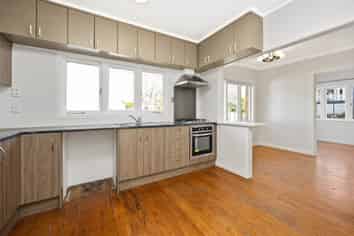 4039 Great North Road, Glen Eden